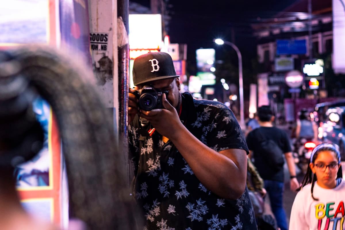 Solo traveler exploring Hong Kong, China (SAR) safely