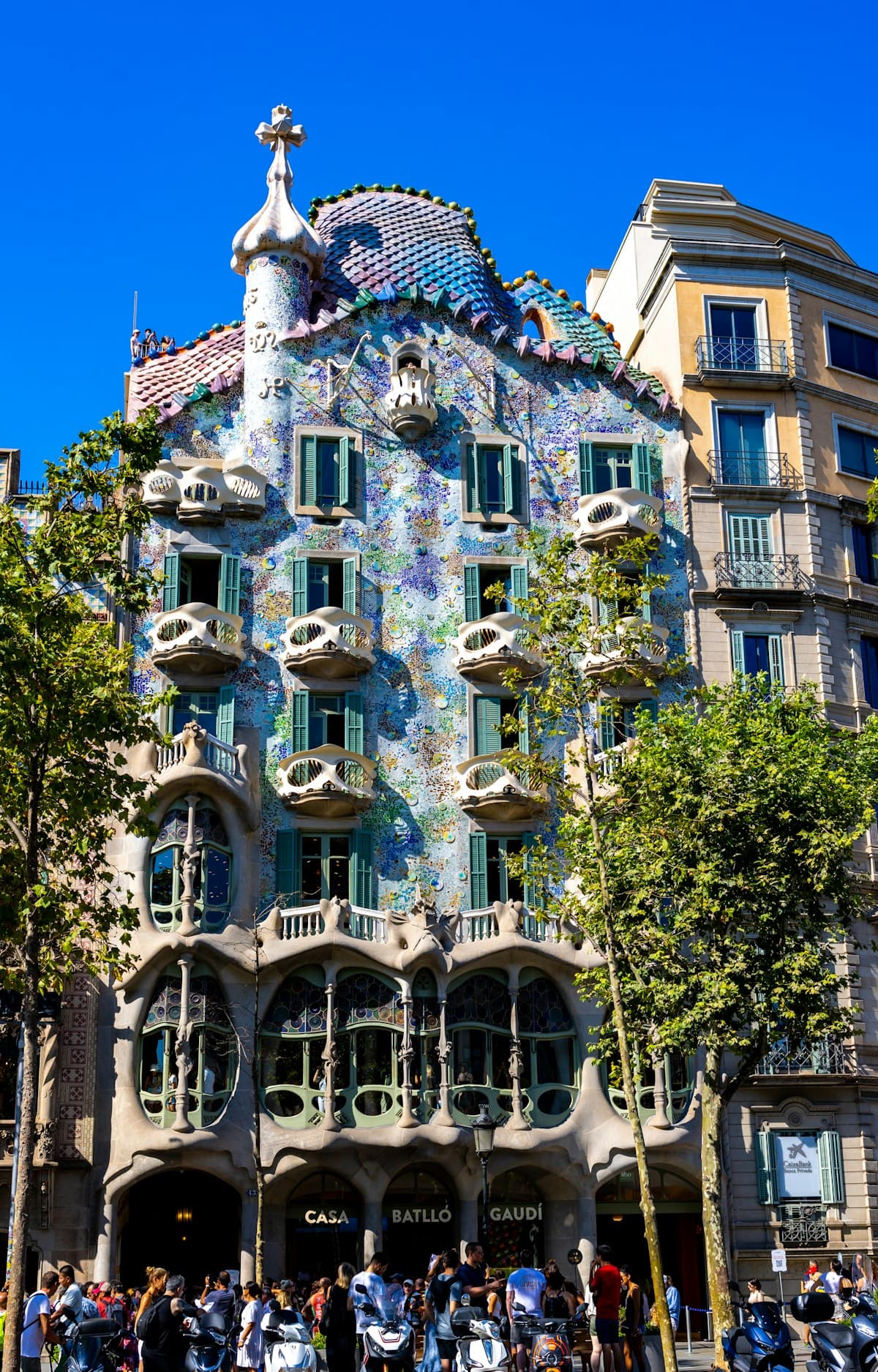 Charming neighborhood street in Barcelona, Spain — where to stay guide