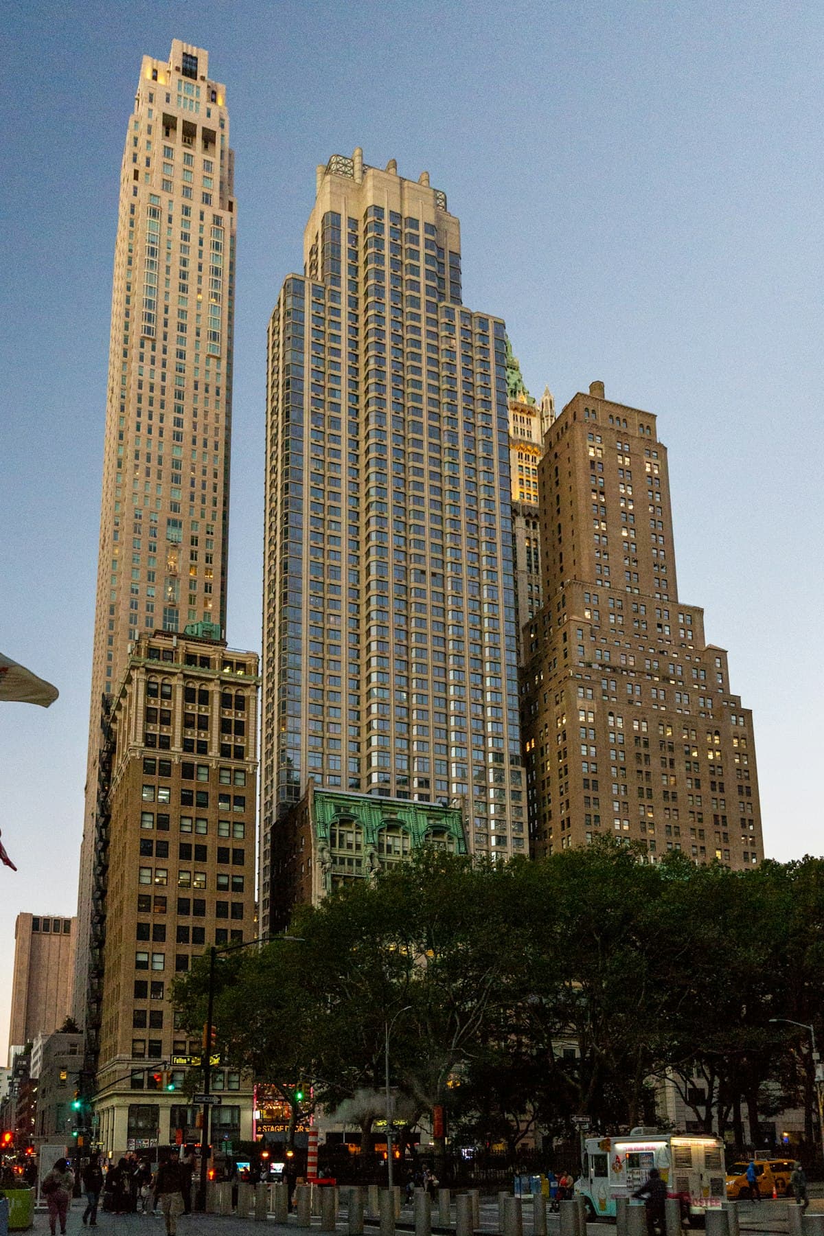 Charming neighborhood street in New York City, United States — where to stay guide